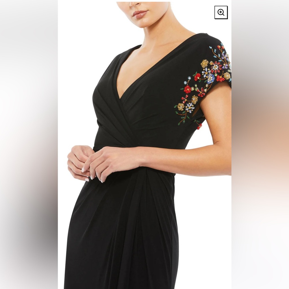 NEW Macduggal black maxi dress with stunning beading size 8